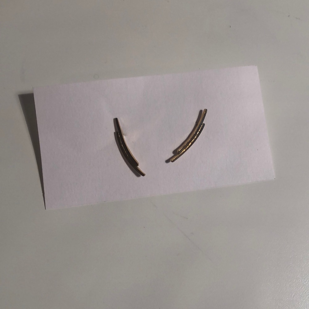 GOLD EAR CRAWLER EARRINGS